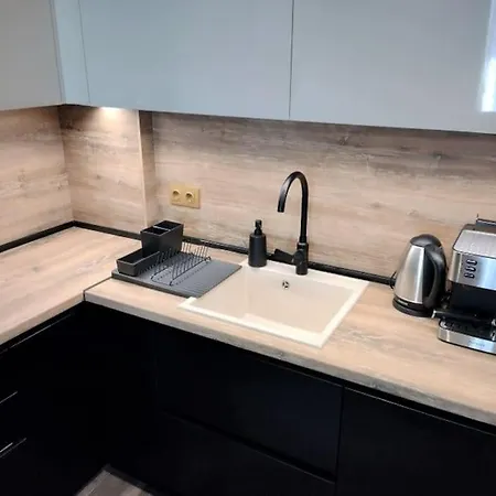 луксозен двустаен апартамент - Azur Apartment Saints Constantine and Helena